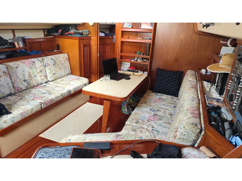 1986 Island Packet IP38 located in Outside United States for sale