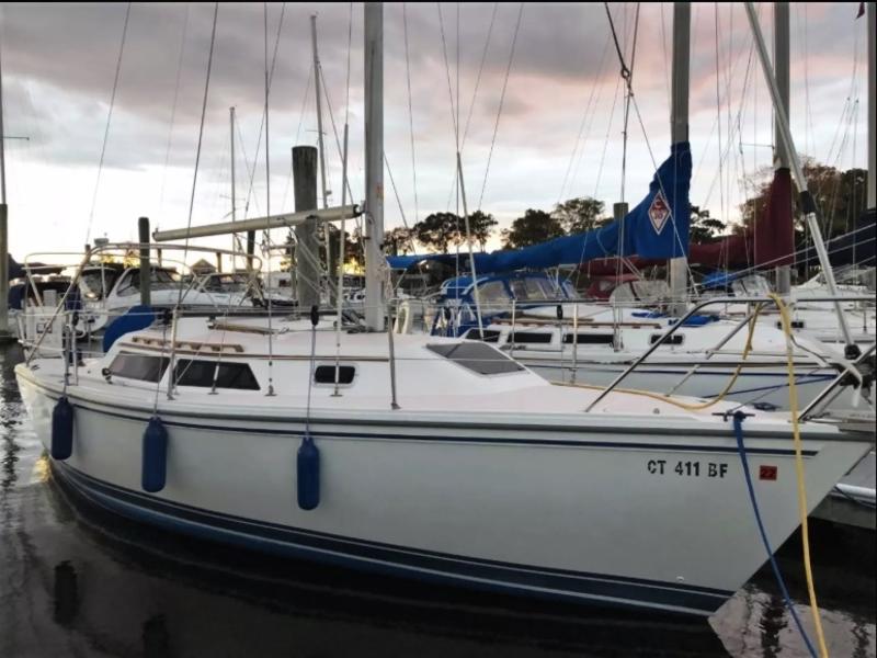 1991 Catalina 28 located in Connecticut for sale