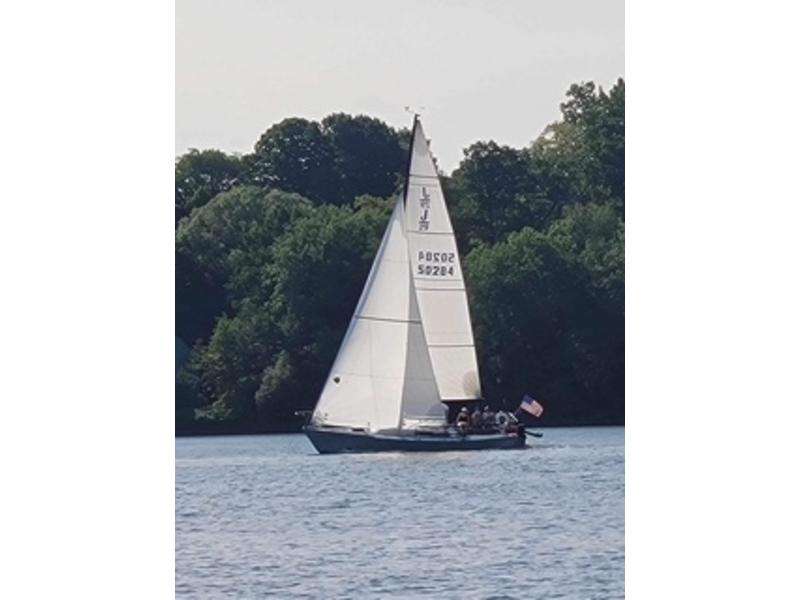 1983 J Boats J29 FROB located in Pennsylvania for sale