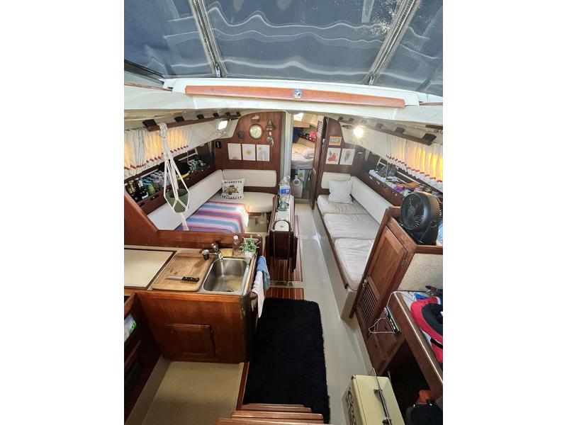 1984 ODay 34 shoal draft located in Florida for sale