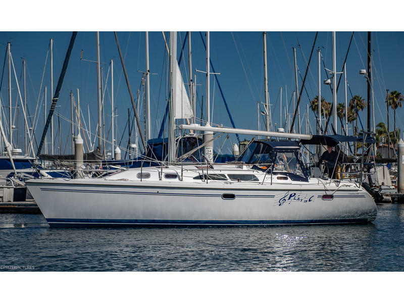 2004 CATALINA 350 located in California for sale