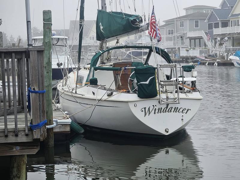 1977 Pearson 30 located in New Jersey for sale