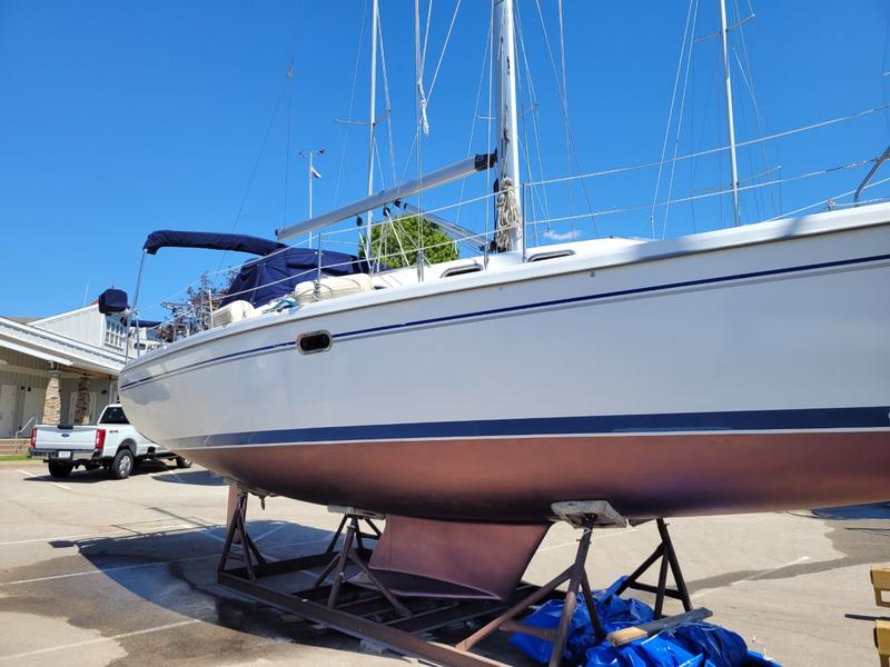 2007 Catalina 350 located in Minnesota for sale