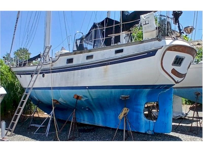 1986 Vagabond Yachts Vagabond 47 Staysail Ketch located in Maryland for sale
