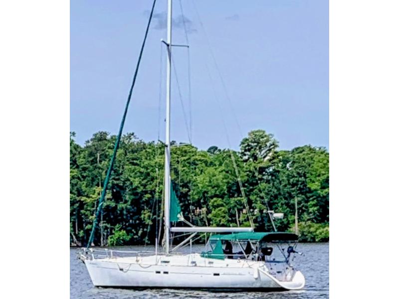 2002 Beneteau 411 Oceanis located in North Carolina for sale