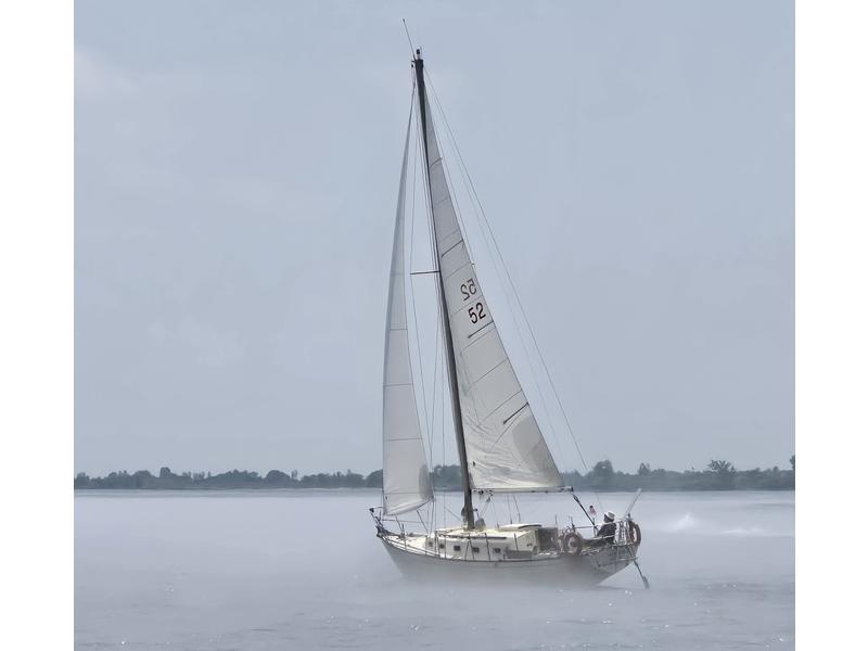 1984 Douglas 31 Douglas 31 located in Outside United States for sale