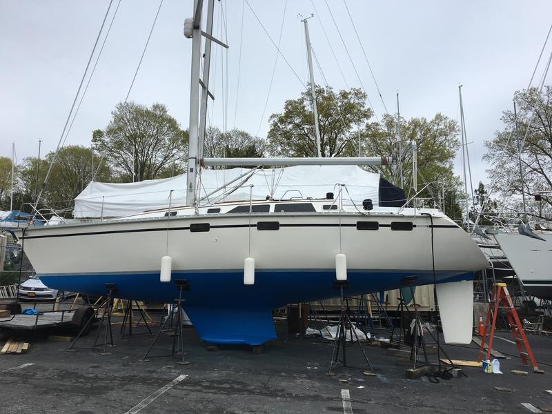 1991 Hunter Legend 375 located in New York for sale