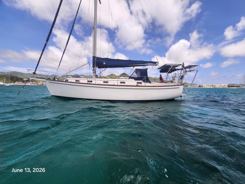 1986 Island Packet IP38 located in  for sale