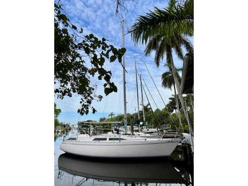 1987 Moody 346 located in Florida for sale