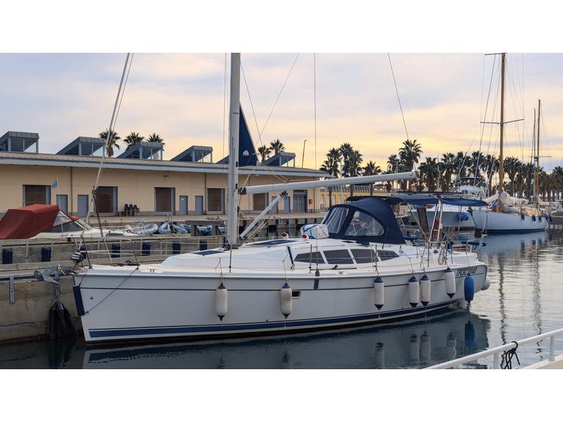 2009 Hunter Hunter 39 located in Outside United States for sale