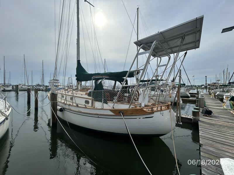 1983 Tayana 37 Cutter located in  for sale