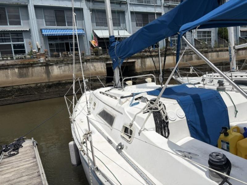 19 Hunter 31 located in Pennsylvania for sale