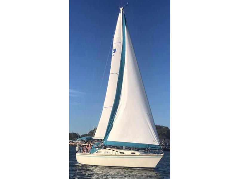 1983 Pearson 34 located in New York for sale
