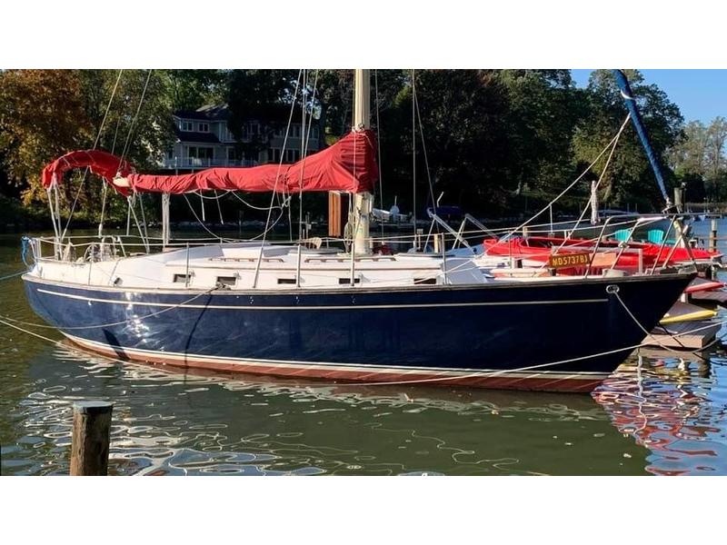 1978 Endevour 37 foot sloop located in Maryland for sale
