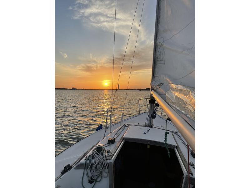 1982 Catalina Capri 25 located in Texas for sale
