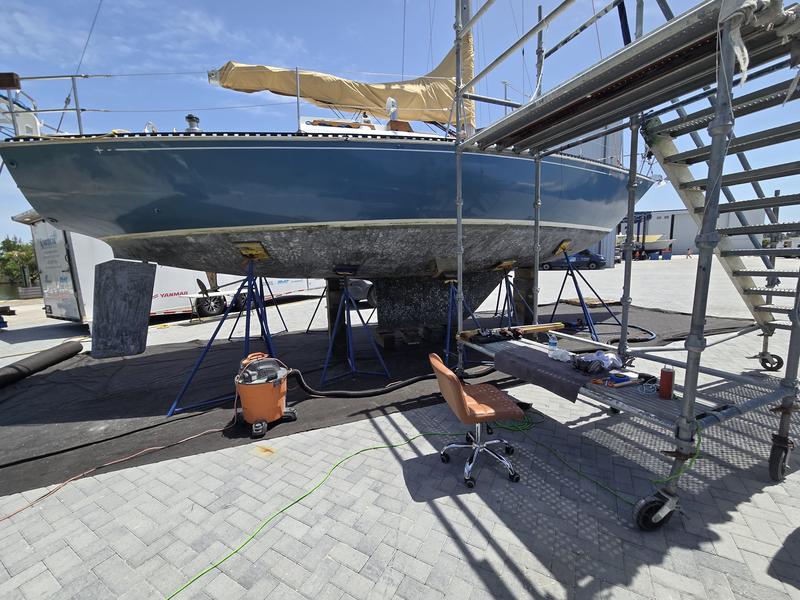 1980 C&C Yachts Landfall 38 located in Florida for sale