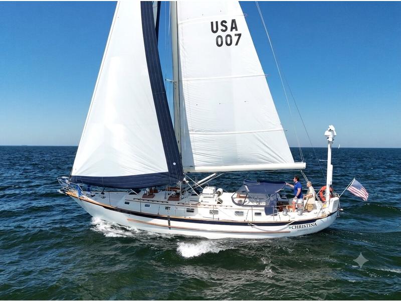 1993 Pacific Seacraft Crealock 44 located in Wisconsin for sale