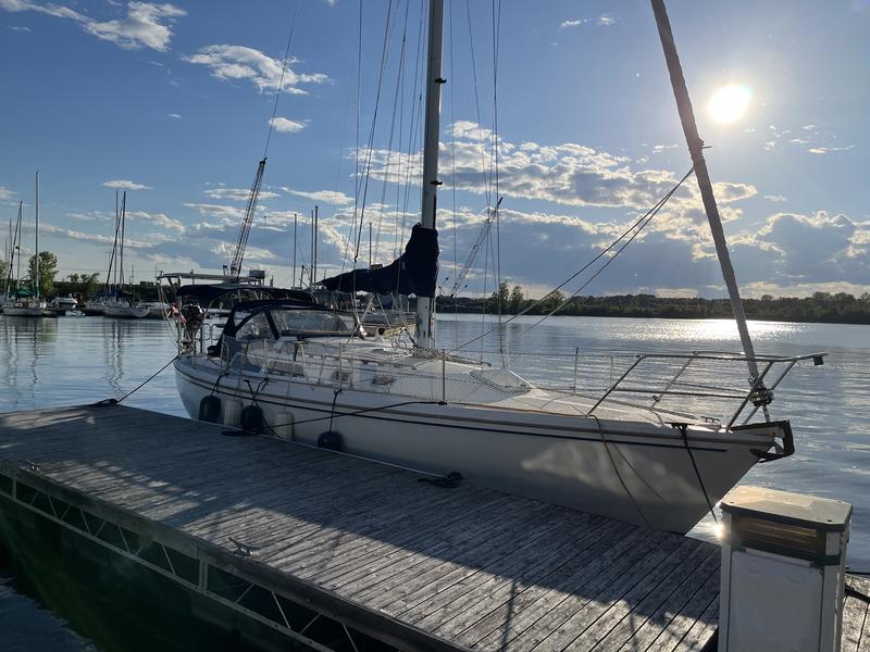1990 Catalina 36 located in Vermont for sale