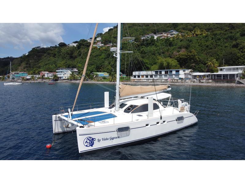 1998 Catana 471 located in  for sale