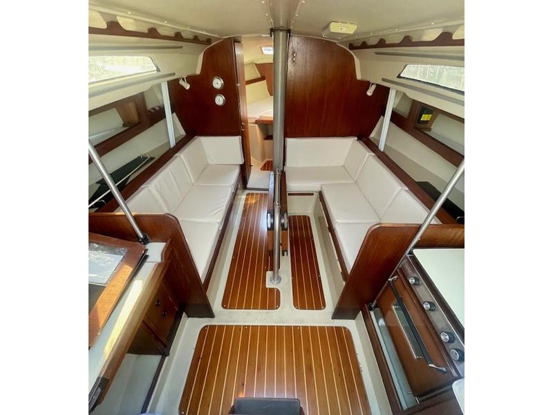 1980 C & C 34 located in Illinois for sale