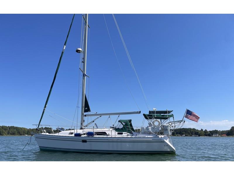 2017 Catalina 355 located in  for sale
