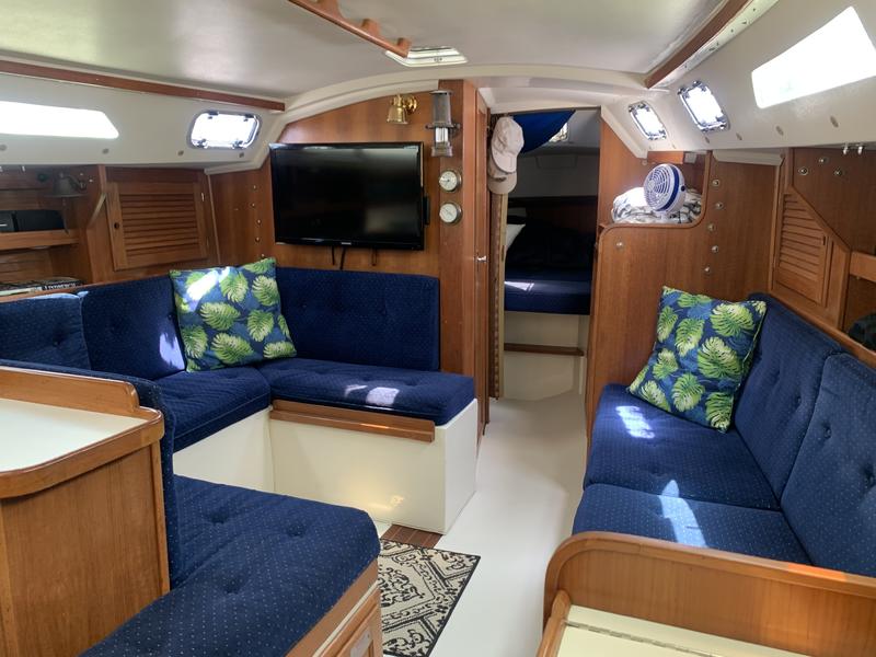 1992 Catalina 30 located in Texas for sale