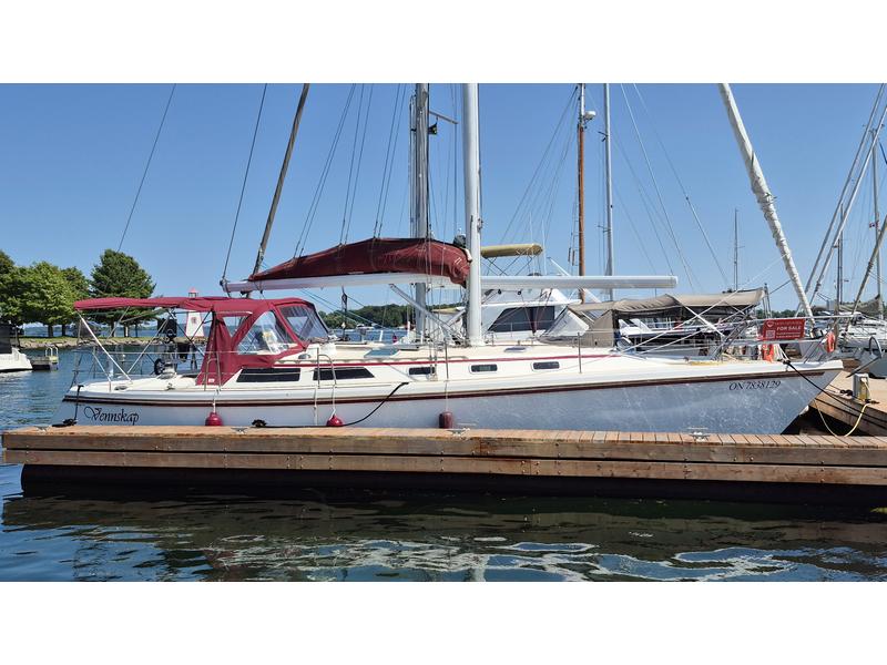 1989 Catalina 42 located in Outside United States for sale