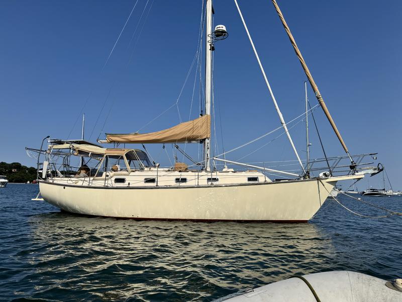 1989 Island Packet ip35 located in New York for sale