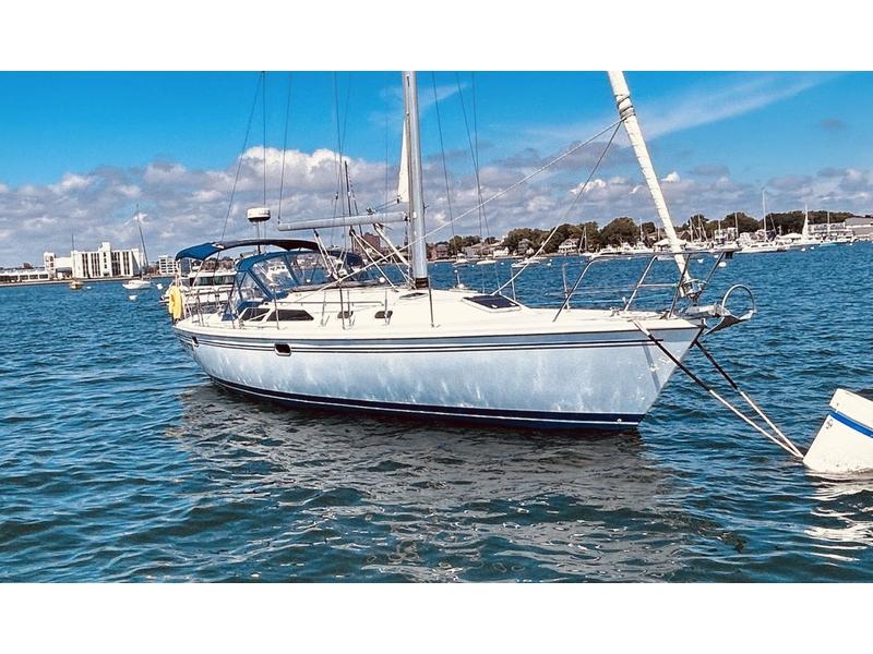2003 Catalina 36 MkII located in Massachusetts for sale