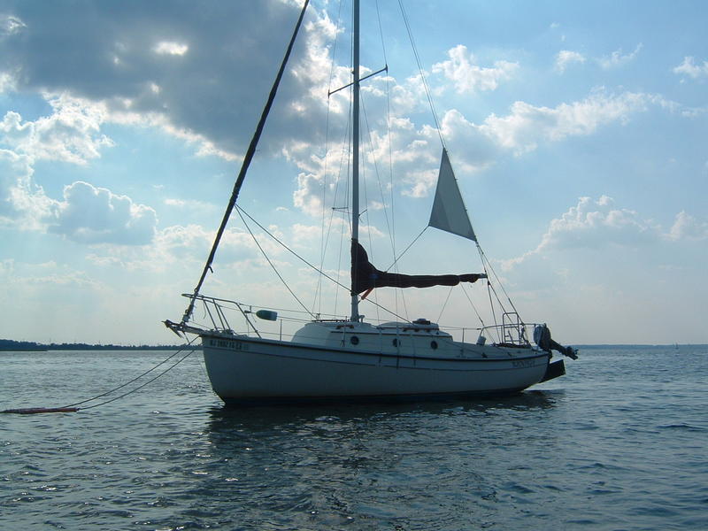 1985 Com-pac 23 located in New Jersey for sale