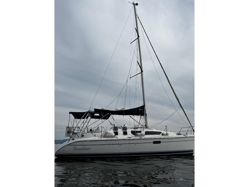 2001 Hunter 320 located in Minnesota for sale