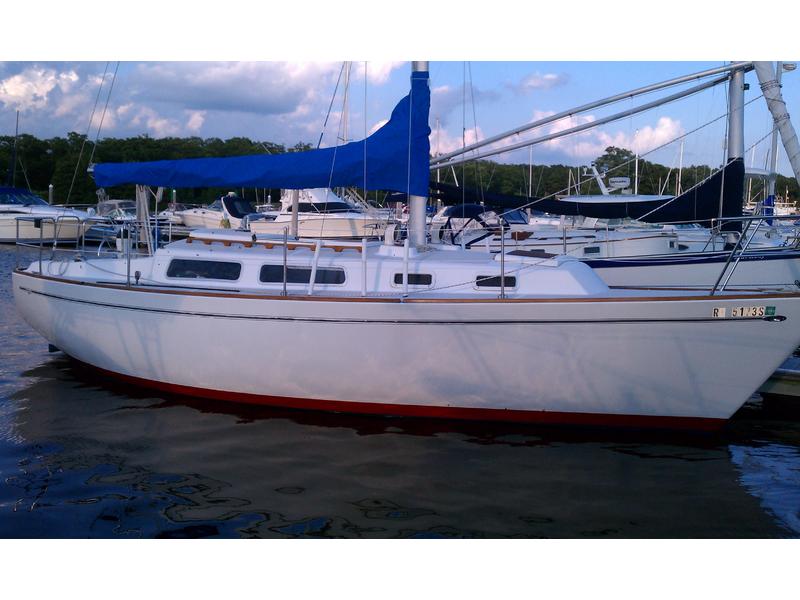 1985 Lippincott 30 located in Rhode Island for sale
