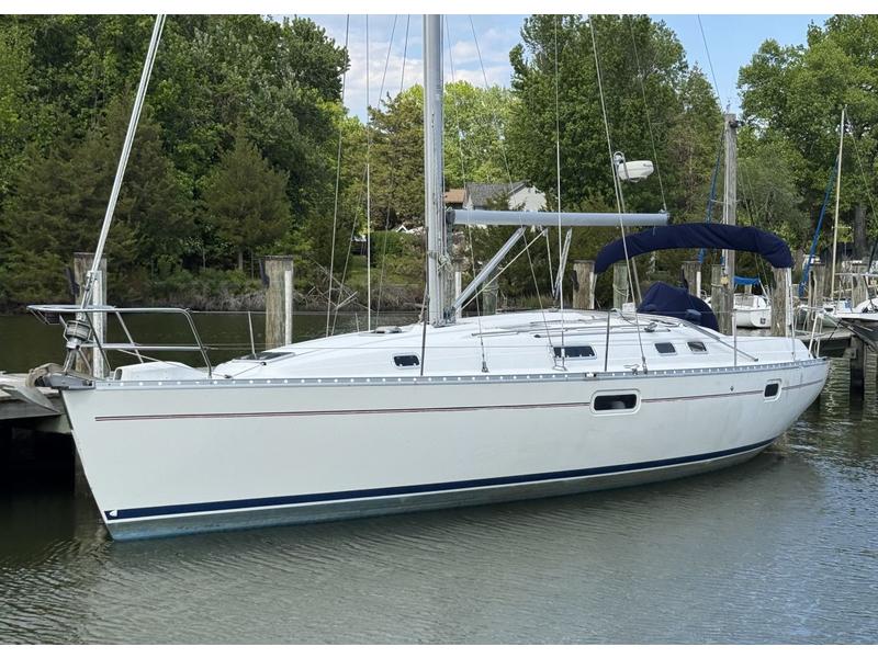 1997 Beneteau Oceanis 351 located in Maryland for sale