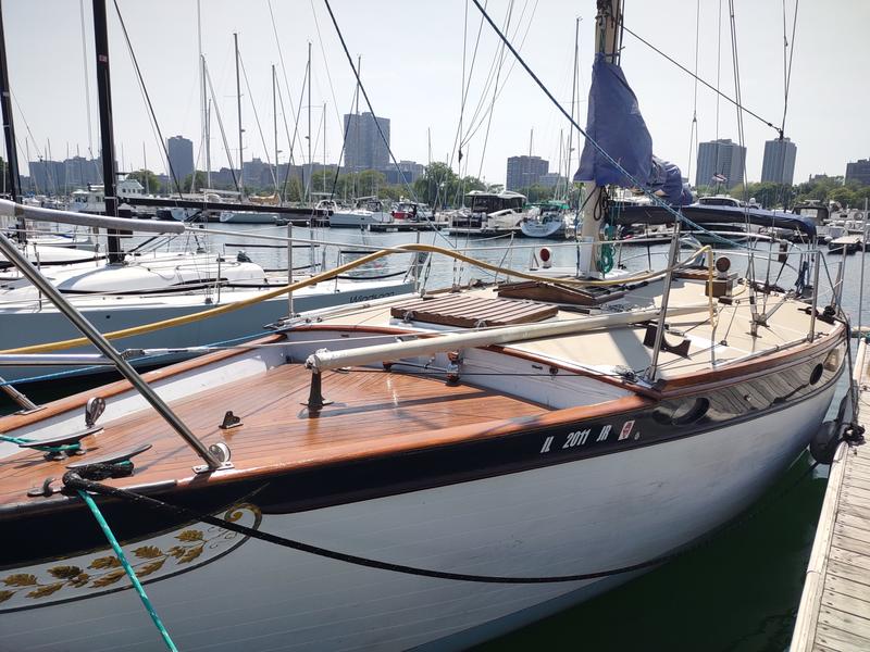 1976 Ericson 36C located in Illinois for sale