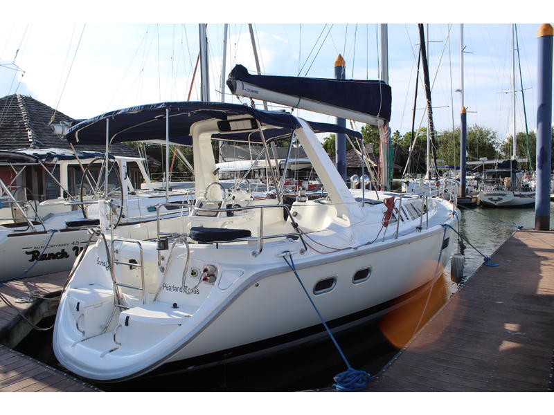 1997 Hunter 430 located in Texas for sale