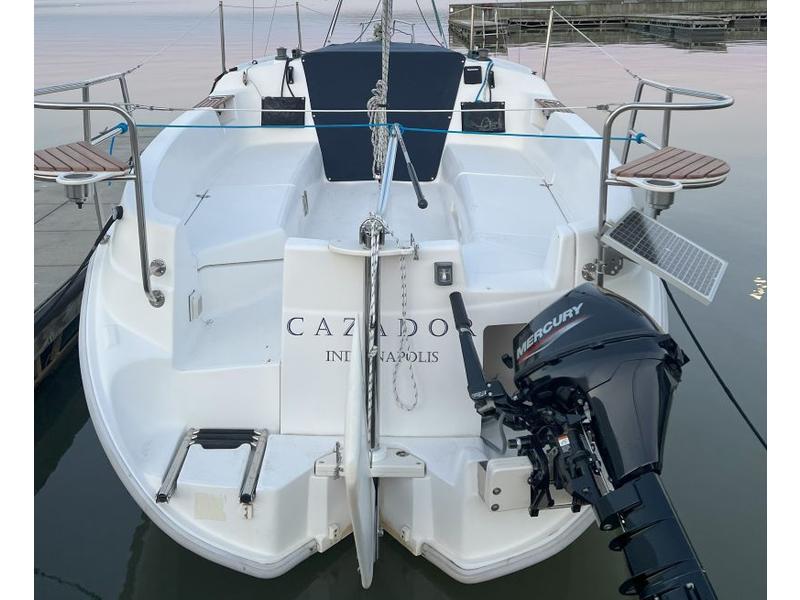 1998 Hunter 240 located in Indiana for sale