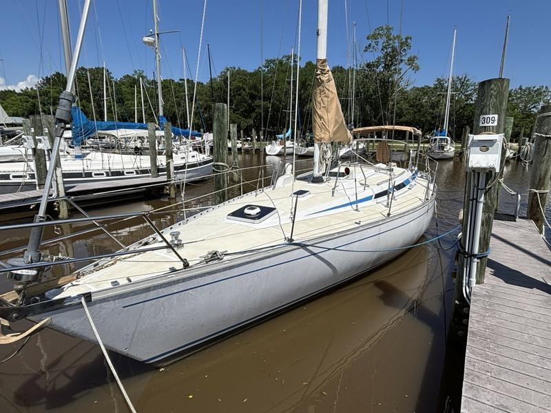 1984 Grand Soleil GS39 located in Louisiana for sale