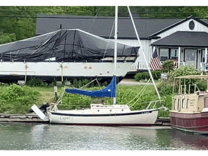 1984 Com-Pac 23 located in New York for sale