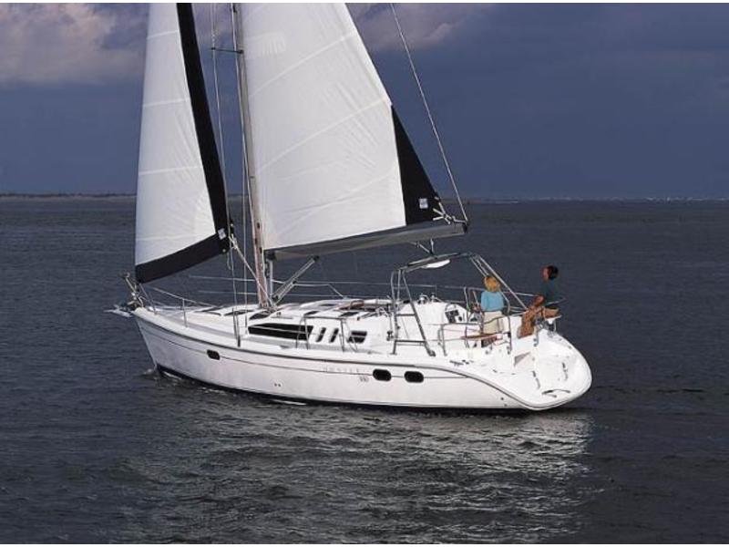 2001 Hunter 380 located in Outside United States for sale