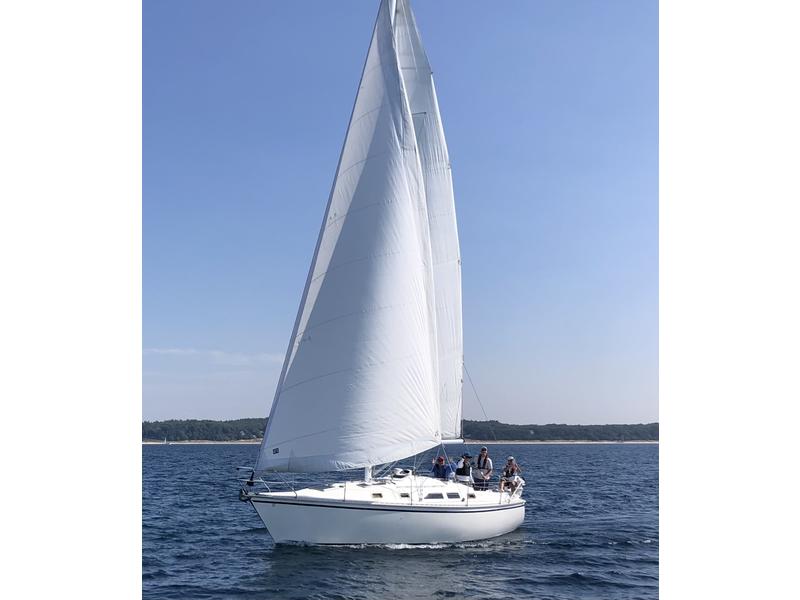 1986 Hunter 34 located in Michigan for sale