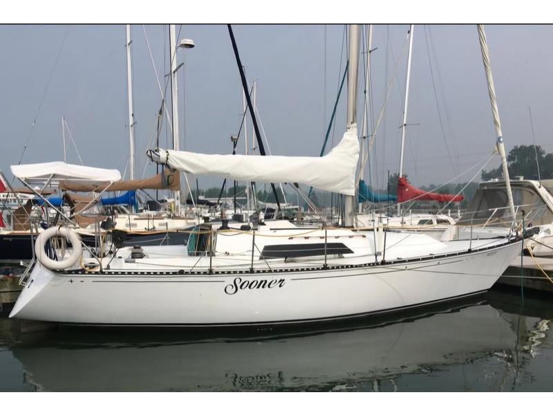 1985 C&C 35 MK 3 located in Outside United States for sale