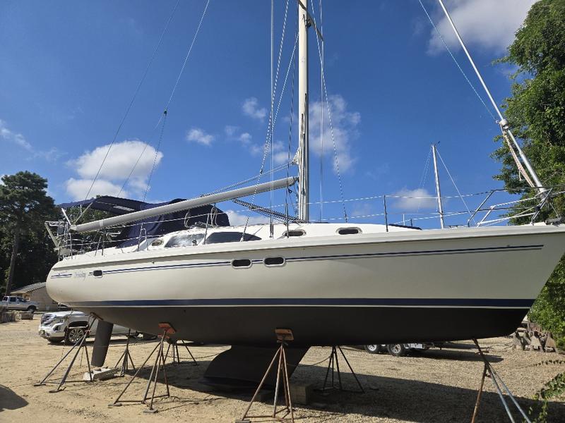 2003 Catalina 387 located in New Jersey for sale
