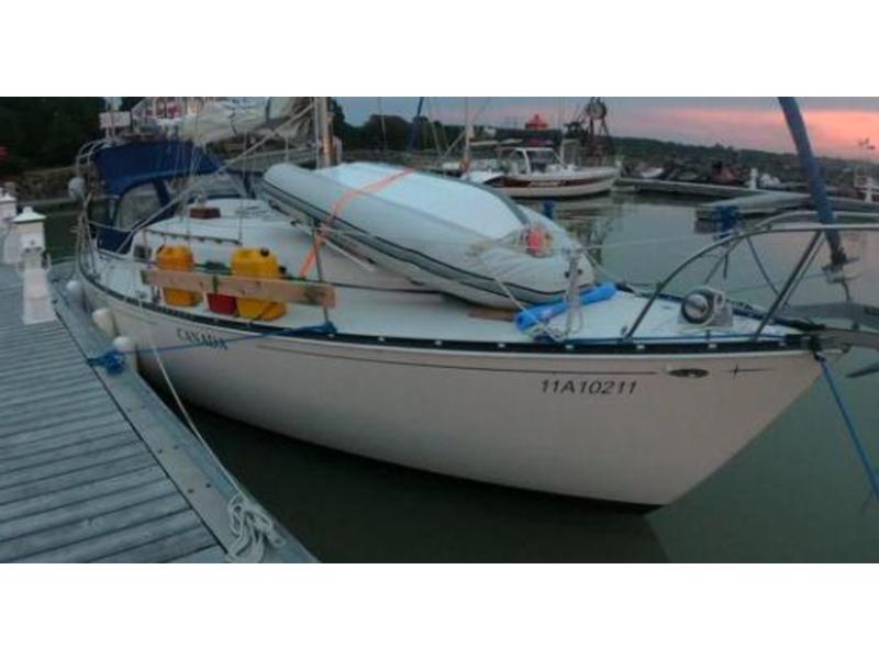 1977 Ontario Yachts 32 located in Outside United States for sale