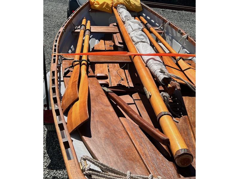 2001 Whitehall Reproductions Classic White Fiberglass Whitehall Spirit 14 Sailboat / Rowboat located in Oregon for sale