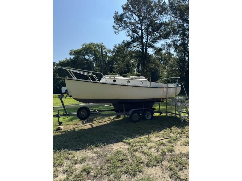 1981 Com-Pac Com-Pac 23 located in North Carolina for sale