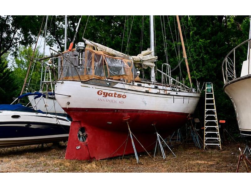 1985 Tayana 37 Cutter located in  for sale