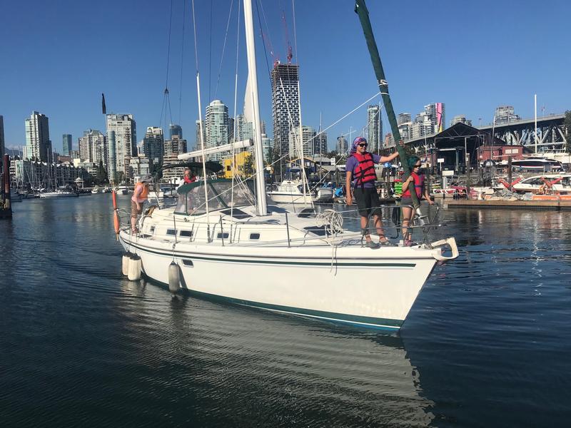 1994 Catalina Morgan Yachts 1994 Morgan 38 located in Outside United States for sale