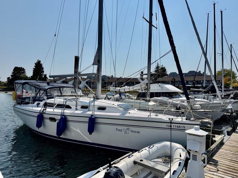 2003 Catalina 350 located in Outside United States for sale
