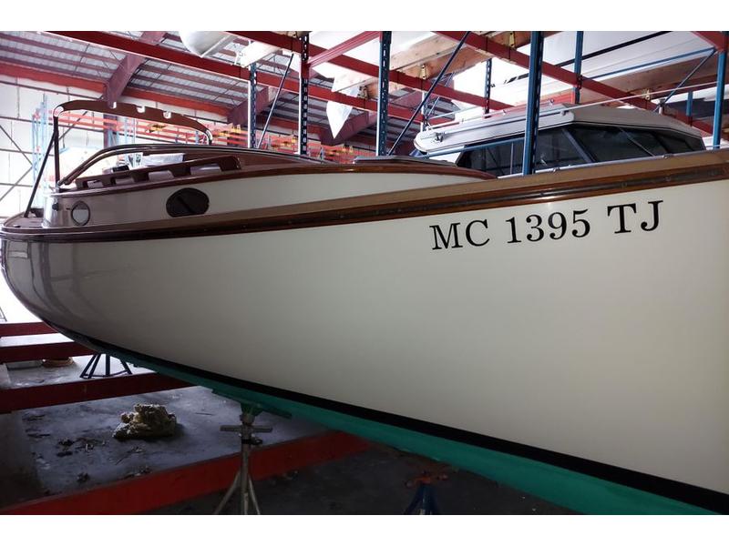  2007  22'  MARSHALL CATBOAT  located in Michigan for sale