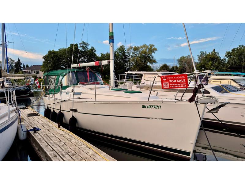 2005 Beneteau 323 located in Outside United States for sale